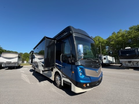 2017 Fleetwood Discovery 40E in dothan AL