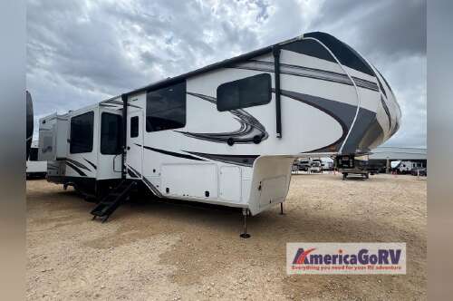 2022 Grand Design Solitude 390RK in seguin TX