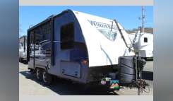 2019 Winnebago Industries Towables Micro Minnie 1808FBS RV