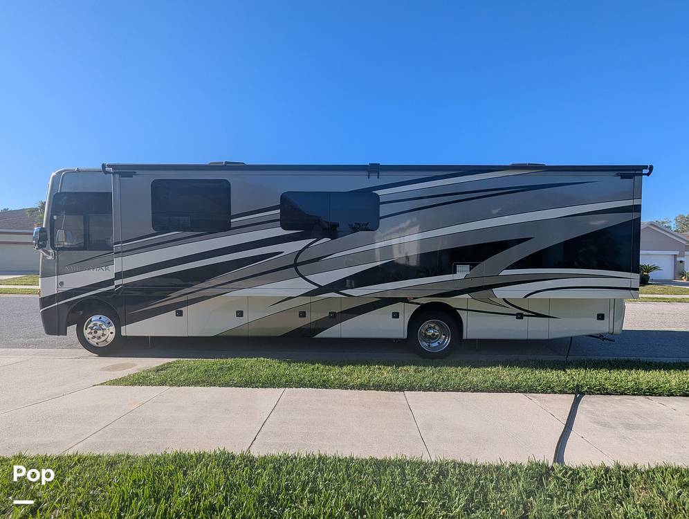2015 Thor Motor Coach Miramar 34.2 in bradenton FL