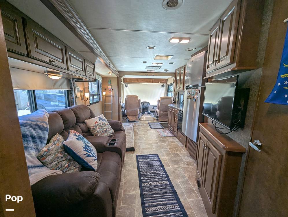 2015 Thor Motor Coach Miramar 34.2 in bradenton FL
