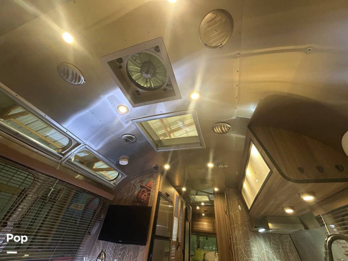 A photo of this 2017 Airstream Tommy Bahama 27FB Special Edition