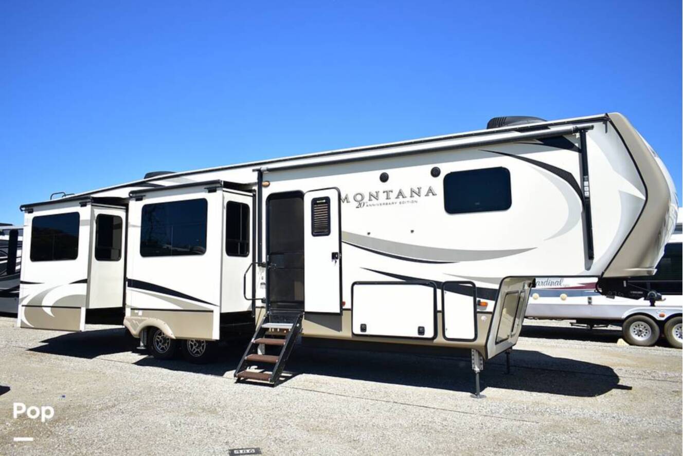 A photo of this 2019 Keystone Montana 3700LK