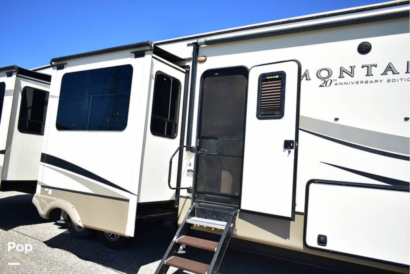 A photo of this 2019 Keystone Montana 3700LK