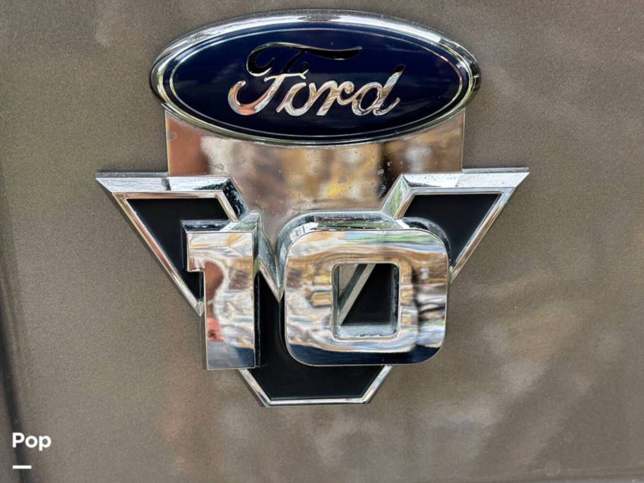 A photo of this 2018 Fleetwood Storm 34S