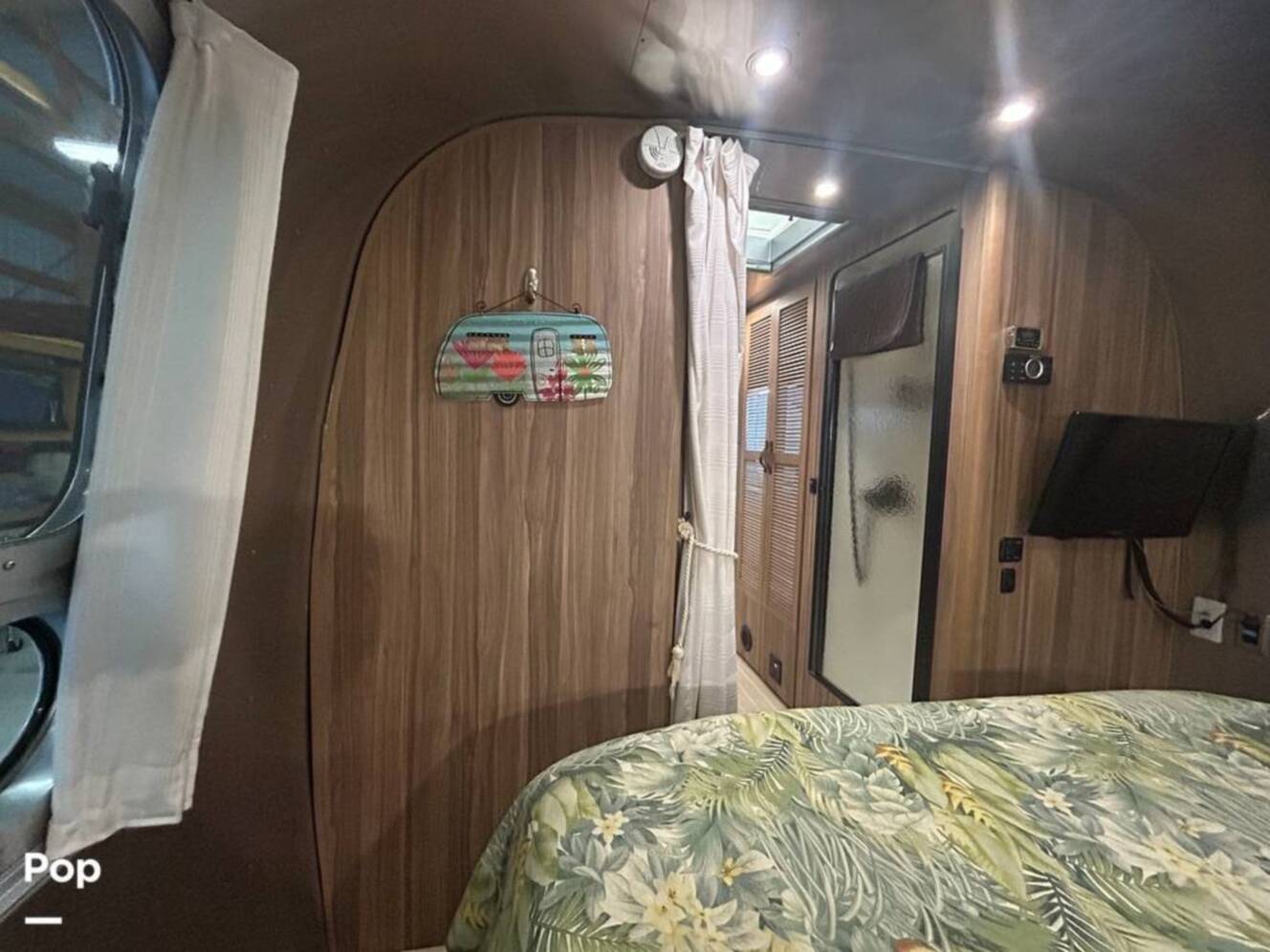 A photo of this 2017 Airstream Tommy Bahama 27FB Special Edition