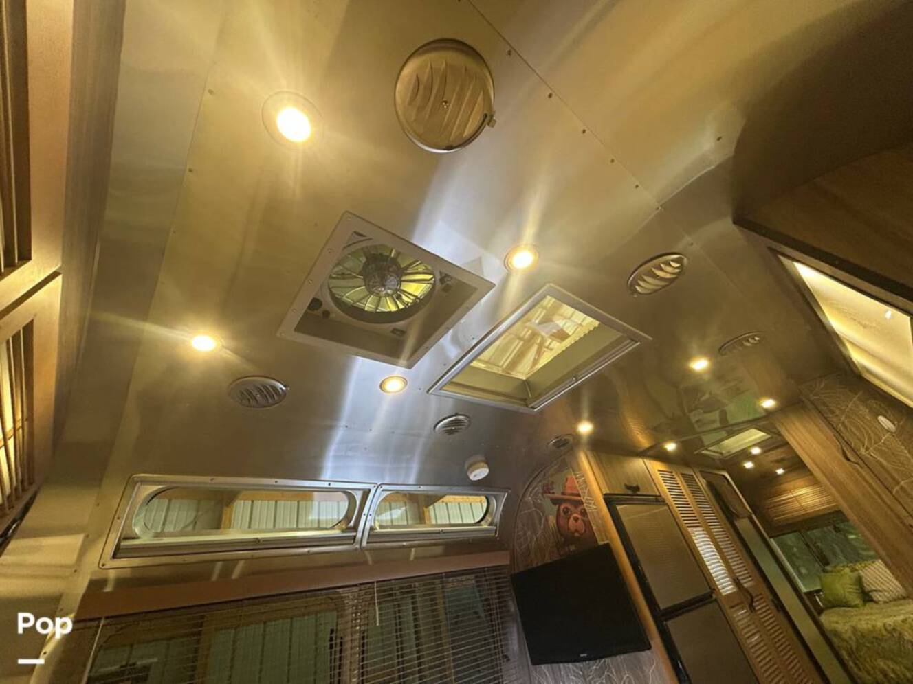 A photo of this 2017 Airstream Tommy Bahama 27FB Special Edition