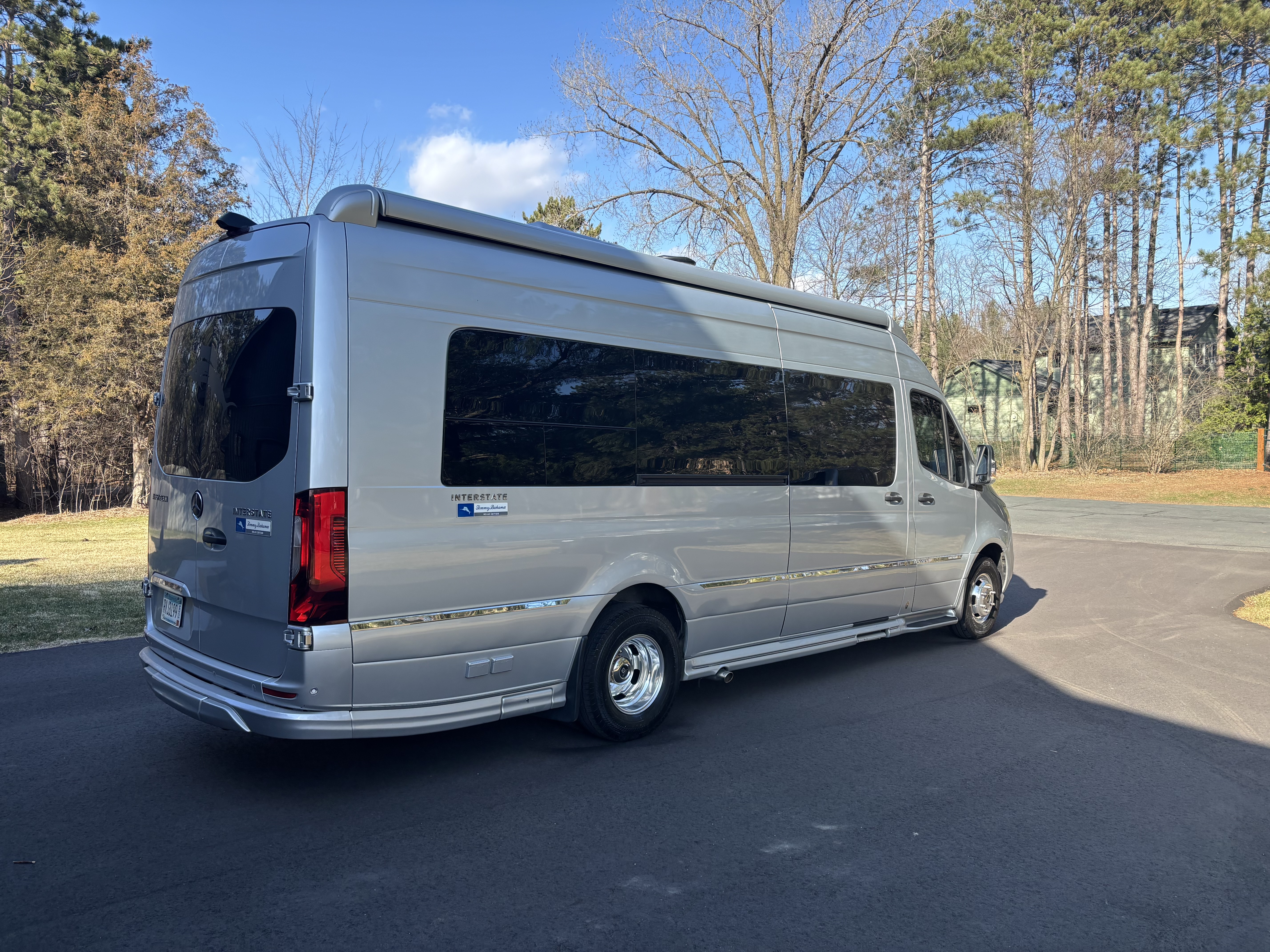 2022 Airstream INTERSTATE TOMMY BAHAMA RELAX EDITION in andover MN