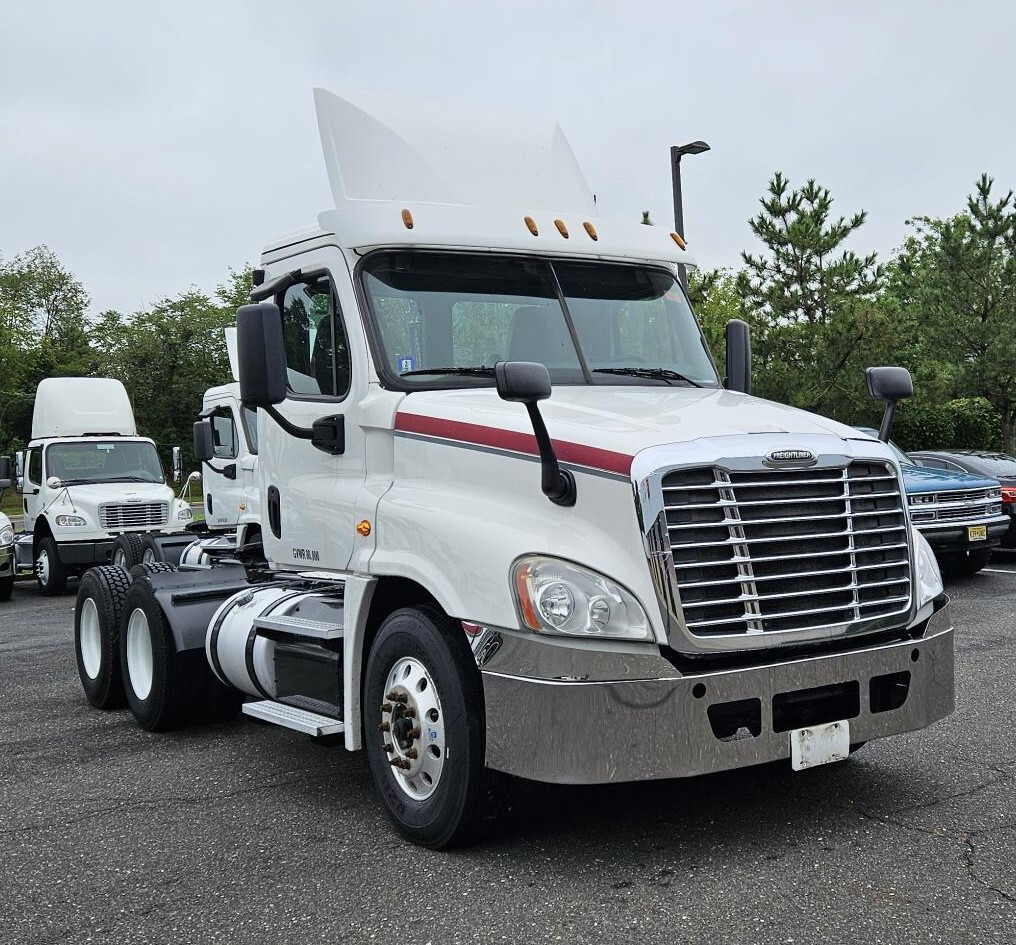 2016 FREIGHTLINER Cascadia in New Castle, DE