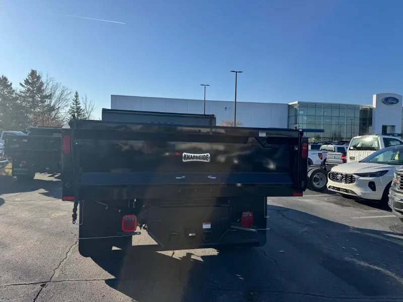 2025 FORD F550