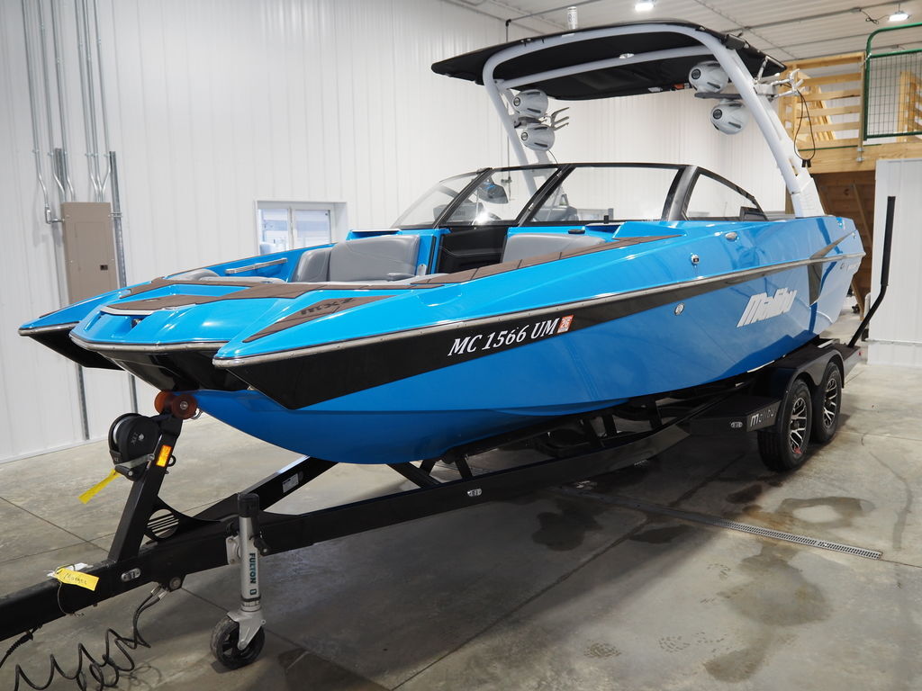 2020 Malibu Boats 22 MXZ in coldwater MI