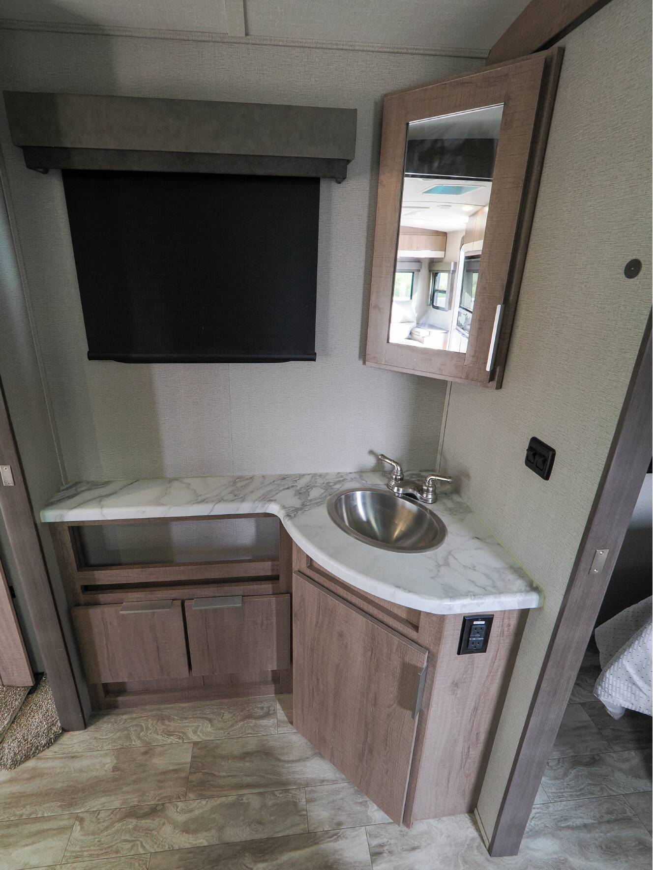 A photo of this 2020 Grand Design IMAGINE 2500RL