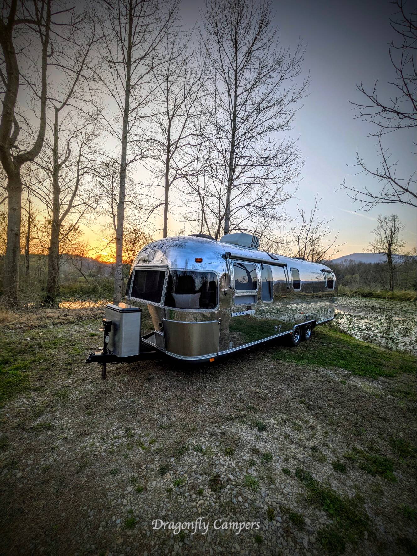 A photo of this 1988 Airstream EXCELLA 32