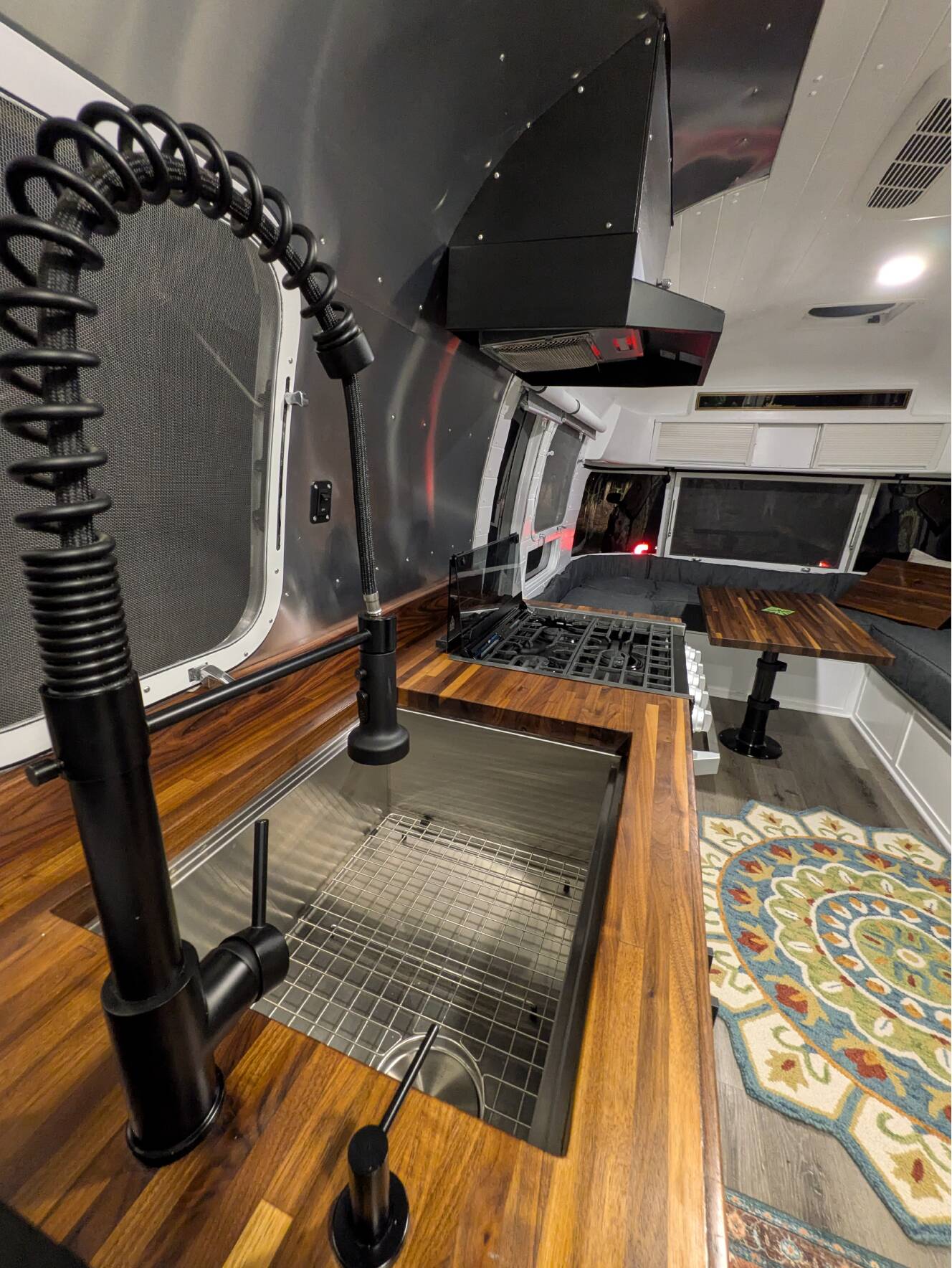 A photo of this 1988 Airstream EXCELLA 32