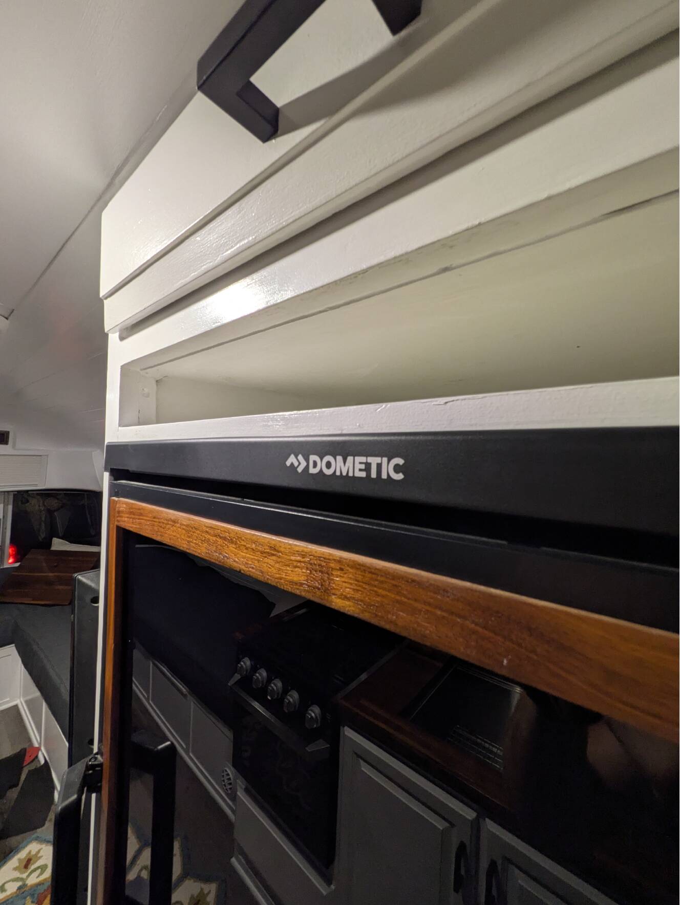 A photo of this 1988 Airstream EXCELLA 32