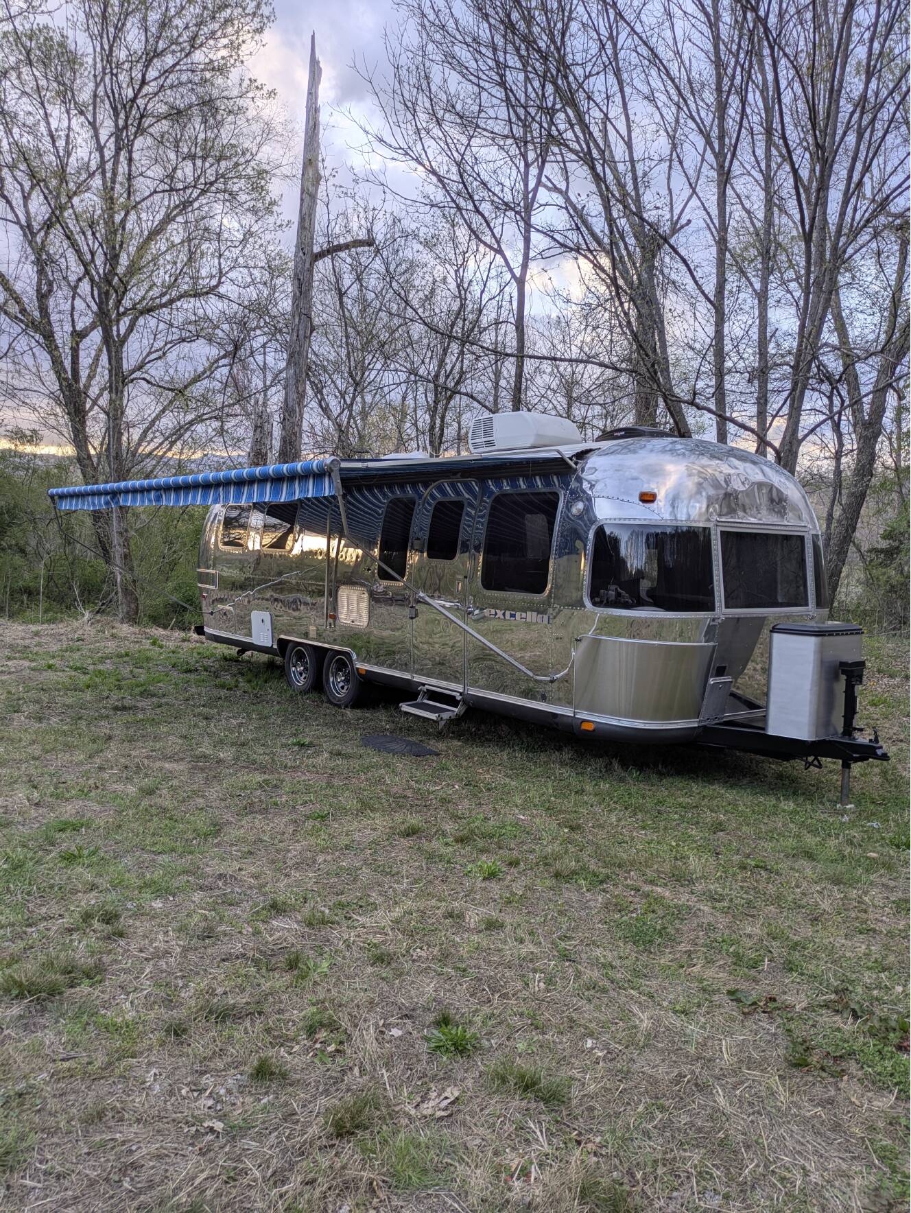 A photo of this 1988 Airstream EXCELLA 32