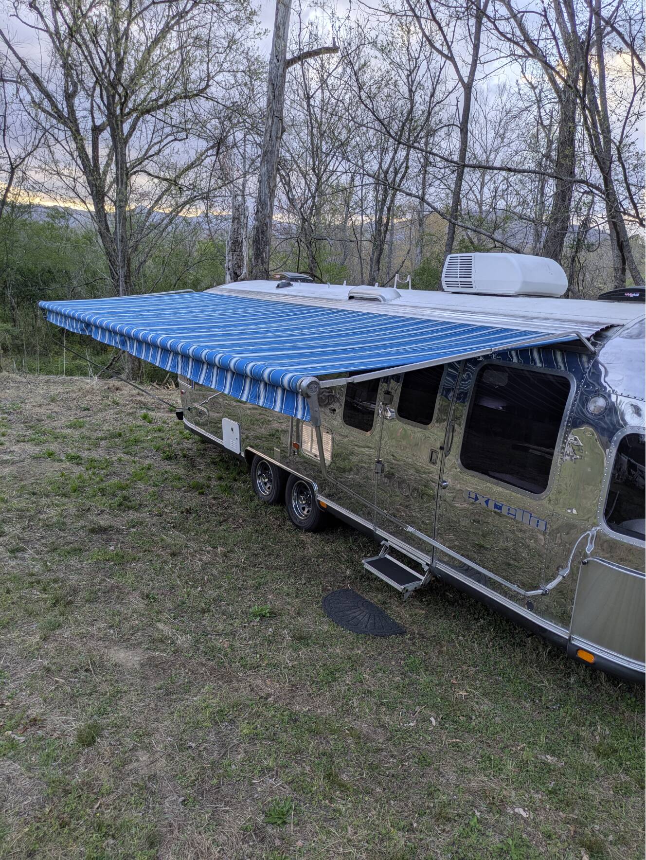 A photo of this 1988 Airstream EXCELLA 32
