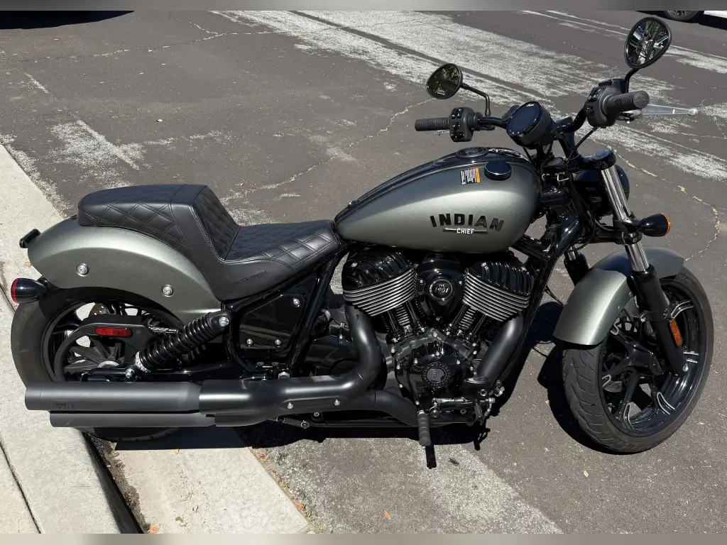 2022 Indian CHIEF DARK HORSE