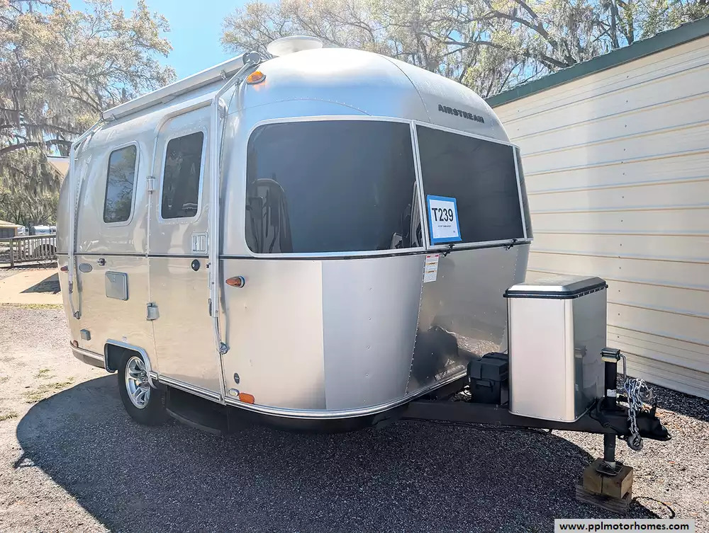 2017 Airstream Bambi Sport 16 in summerfield FL