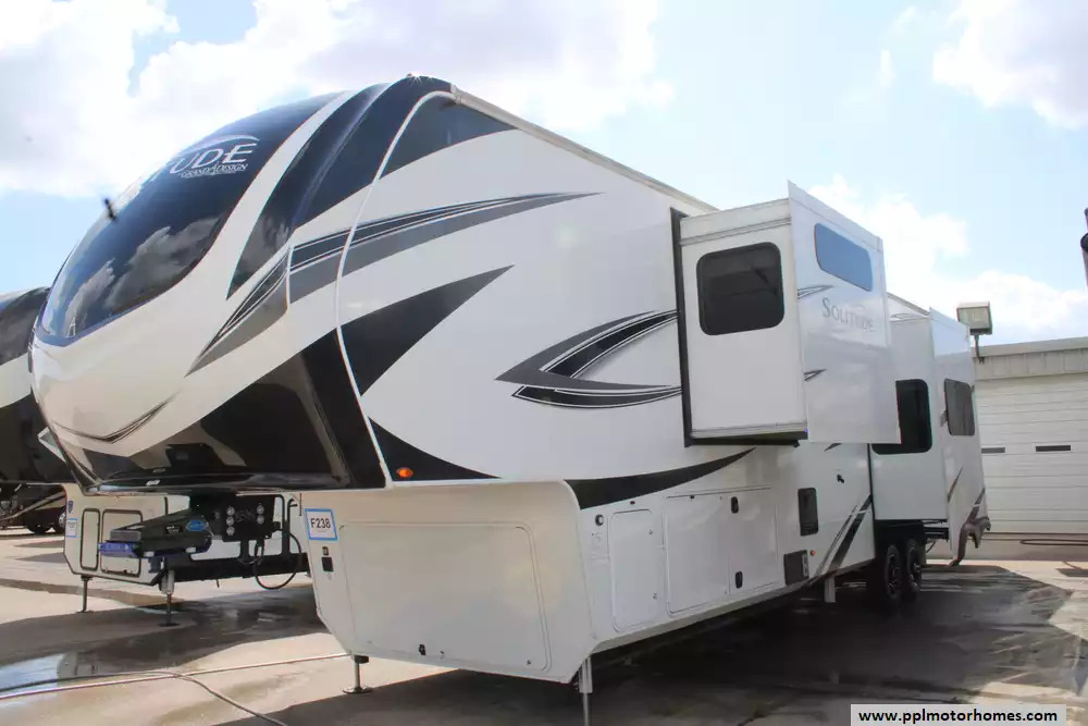 2024 Grand Design Solitude 417KB in cleburne TX