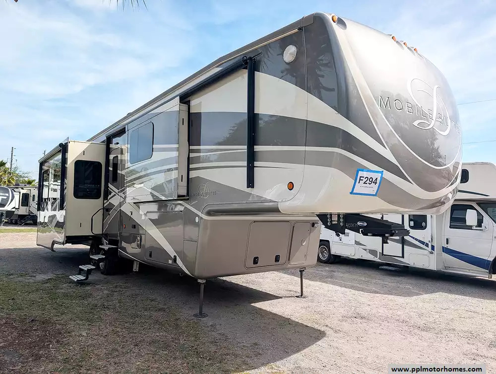 2019 DRV Mobile Suites 39DBRS3 in summerfield FL