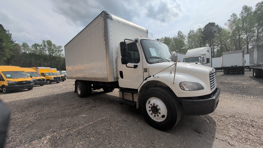 2021 FREIGHTLINER BUSINESS CLASS M2 106 in Spartanburg, SC