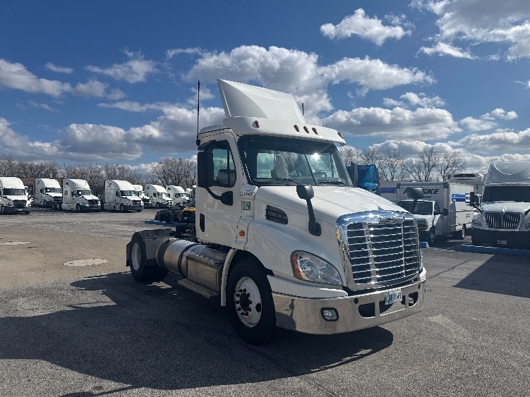 2020 FREIGHTLINER CASCADIA 113 in La Porte, IN
