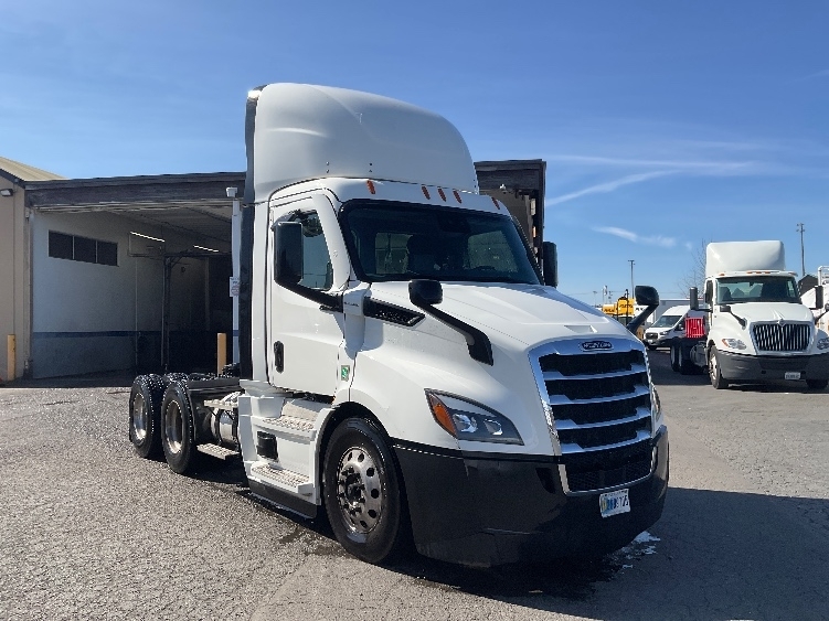 2020 FREIGHTLINER CASCADIA 116 in Tacoma, WA