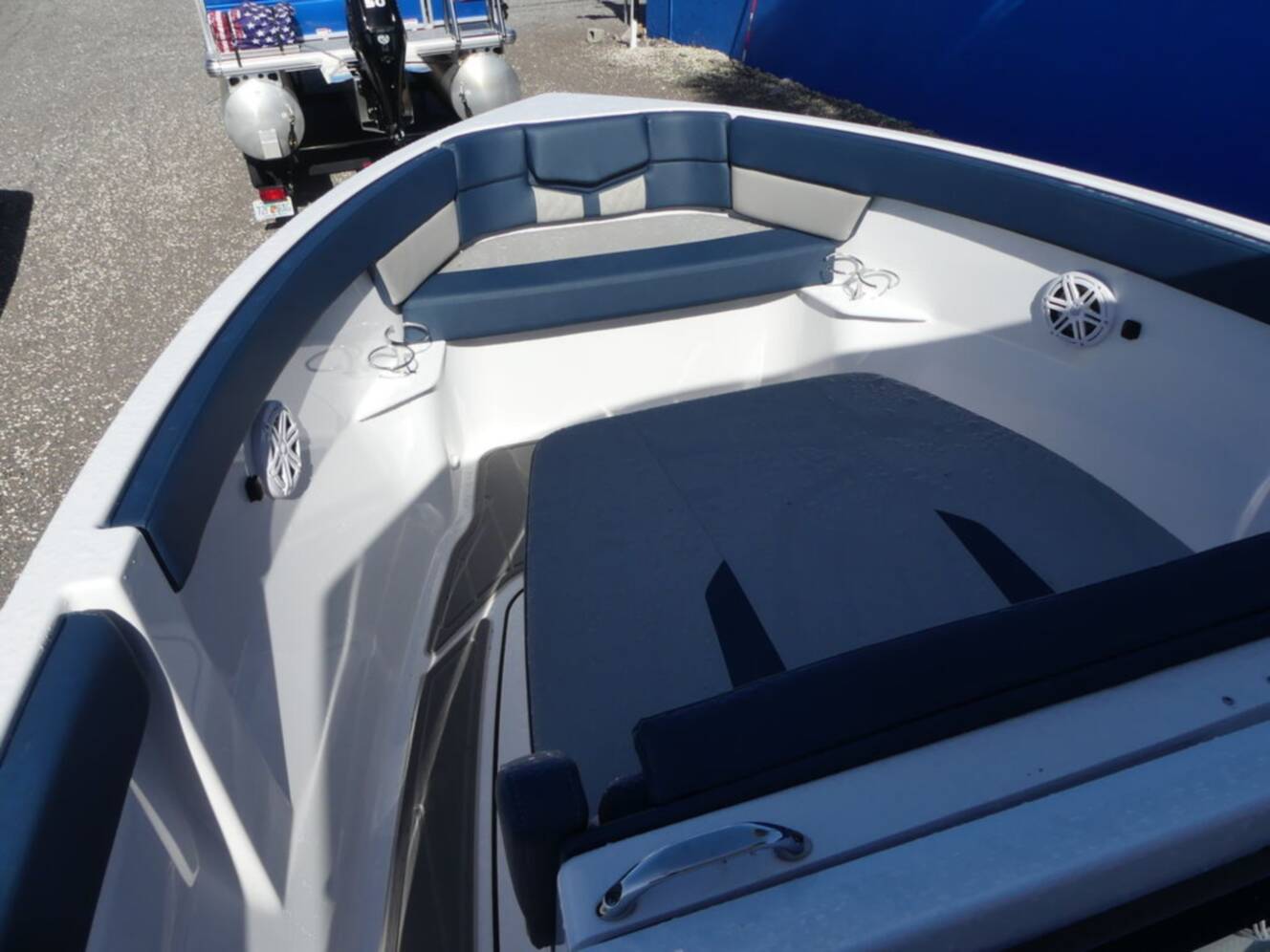 A photo of this 2026 Monterey Elite 25 OB