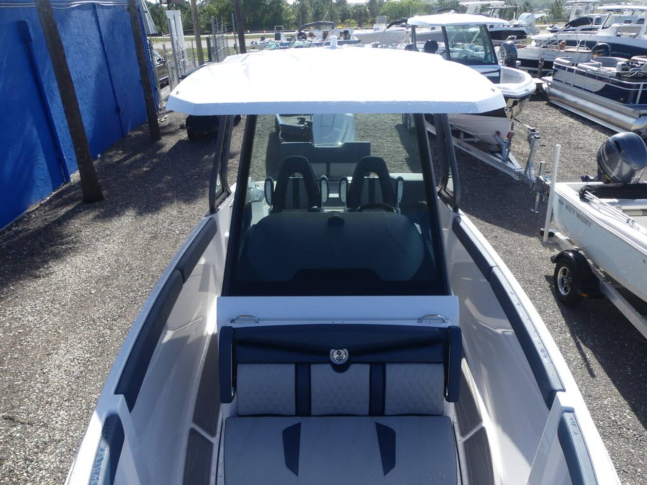 A photo of this 2026 Monterey Elite 25 OB