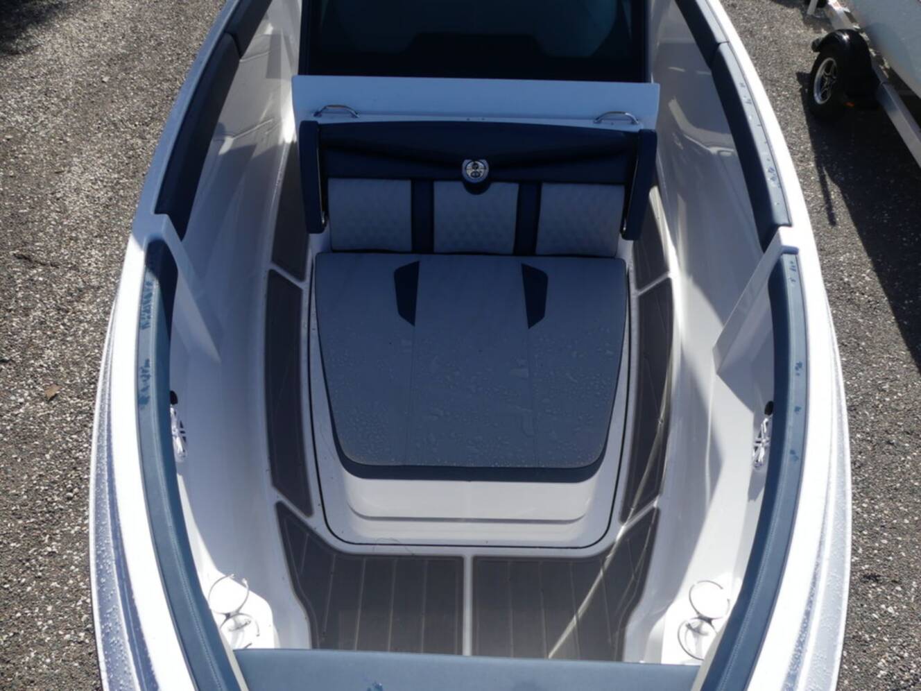 A photo of this 2026 Monterey Elite 25 OB