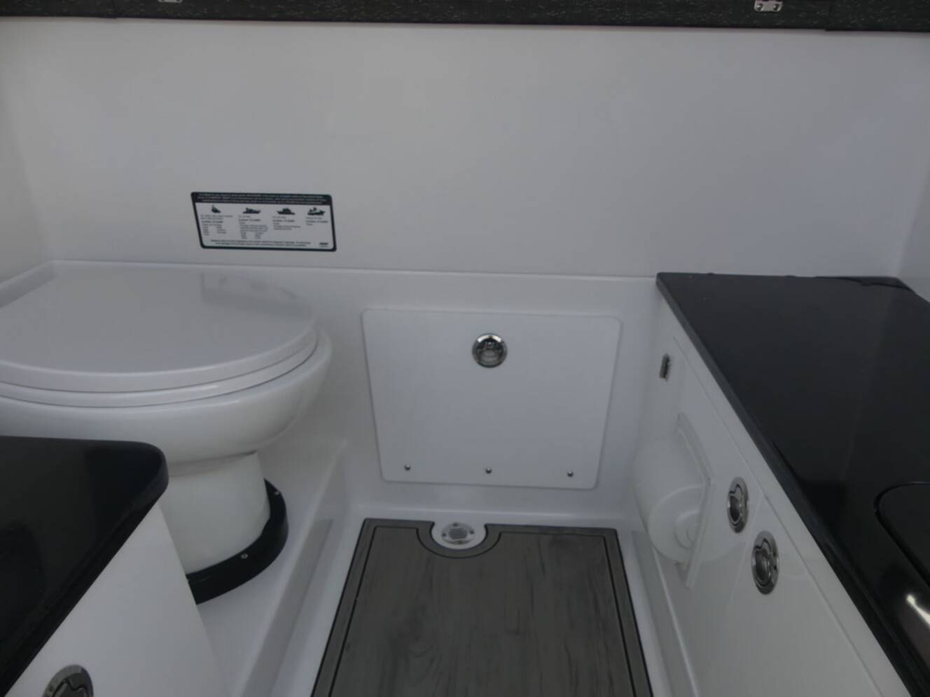 A photo of this 2026 Monterey Elite 25 OB