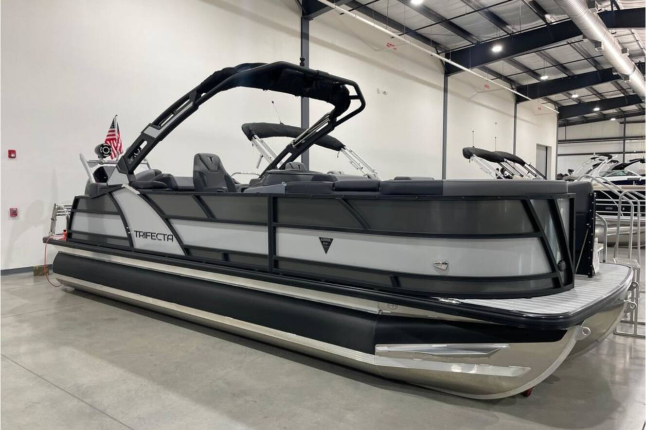 A photo of this 2025 Trifecta 23RF SS