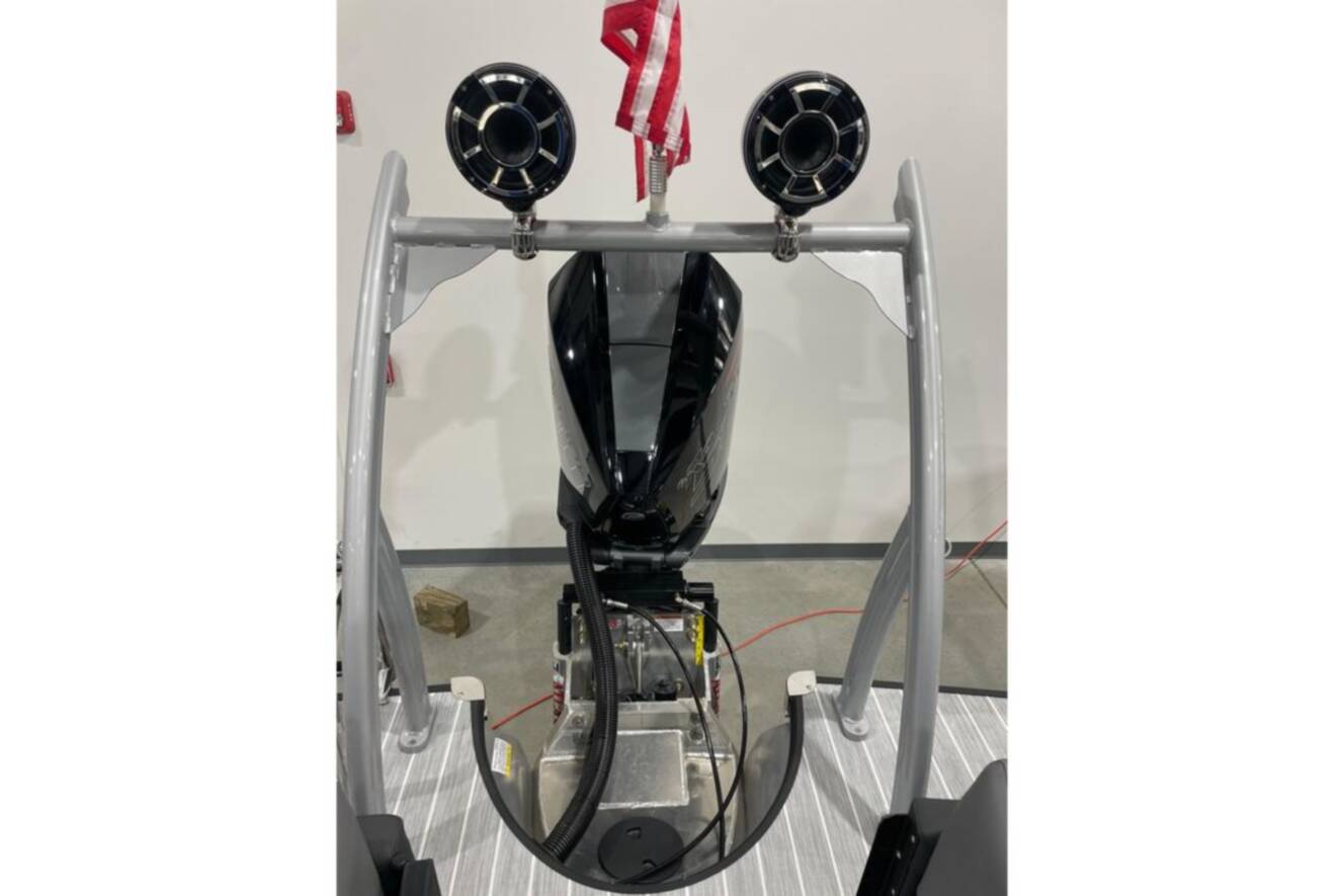 A photo of this 2025 Trifecta 23RF SS