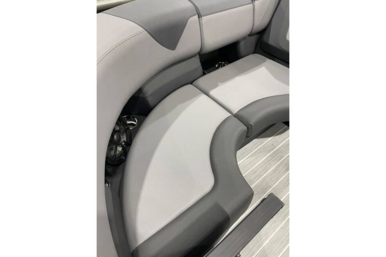 A photo of this 2025 Trifecta 23RF SS