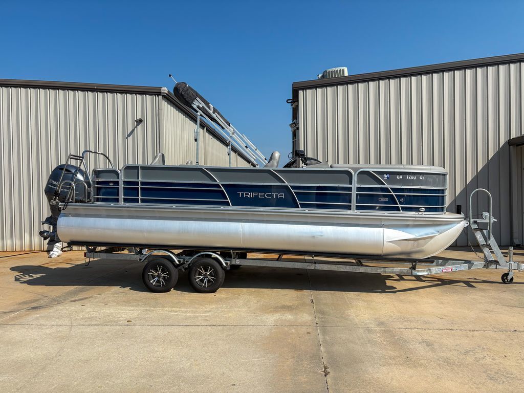 2022 Trifecta 24RF CS 24SB2PC in martin GA
