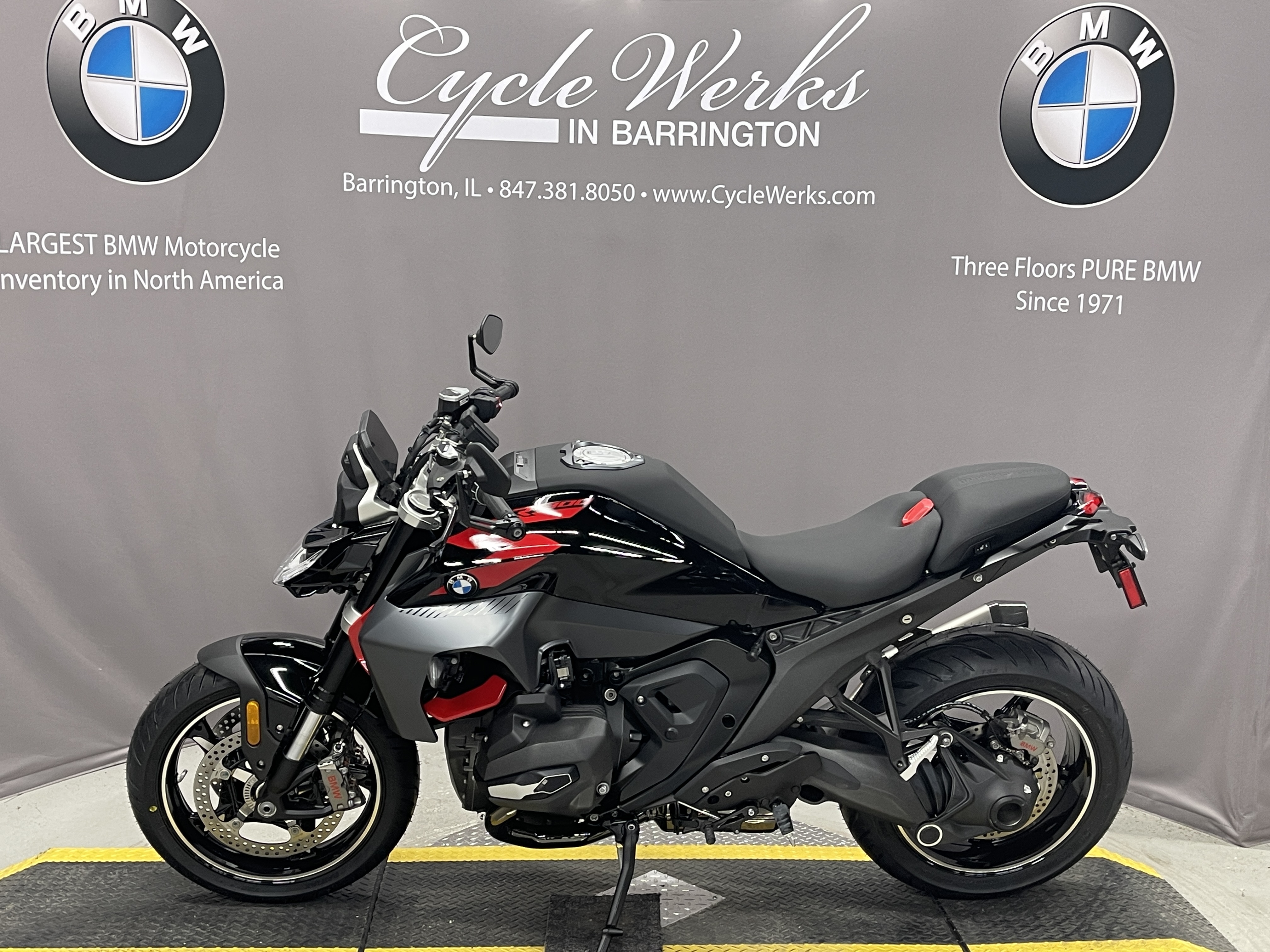 2026 BMW R 1300 R 1300 R in Barrington, IL