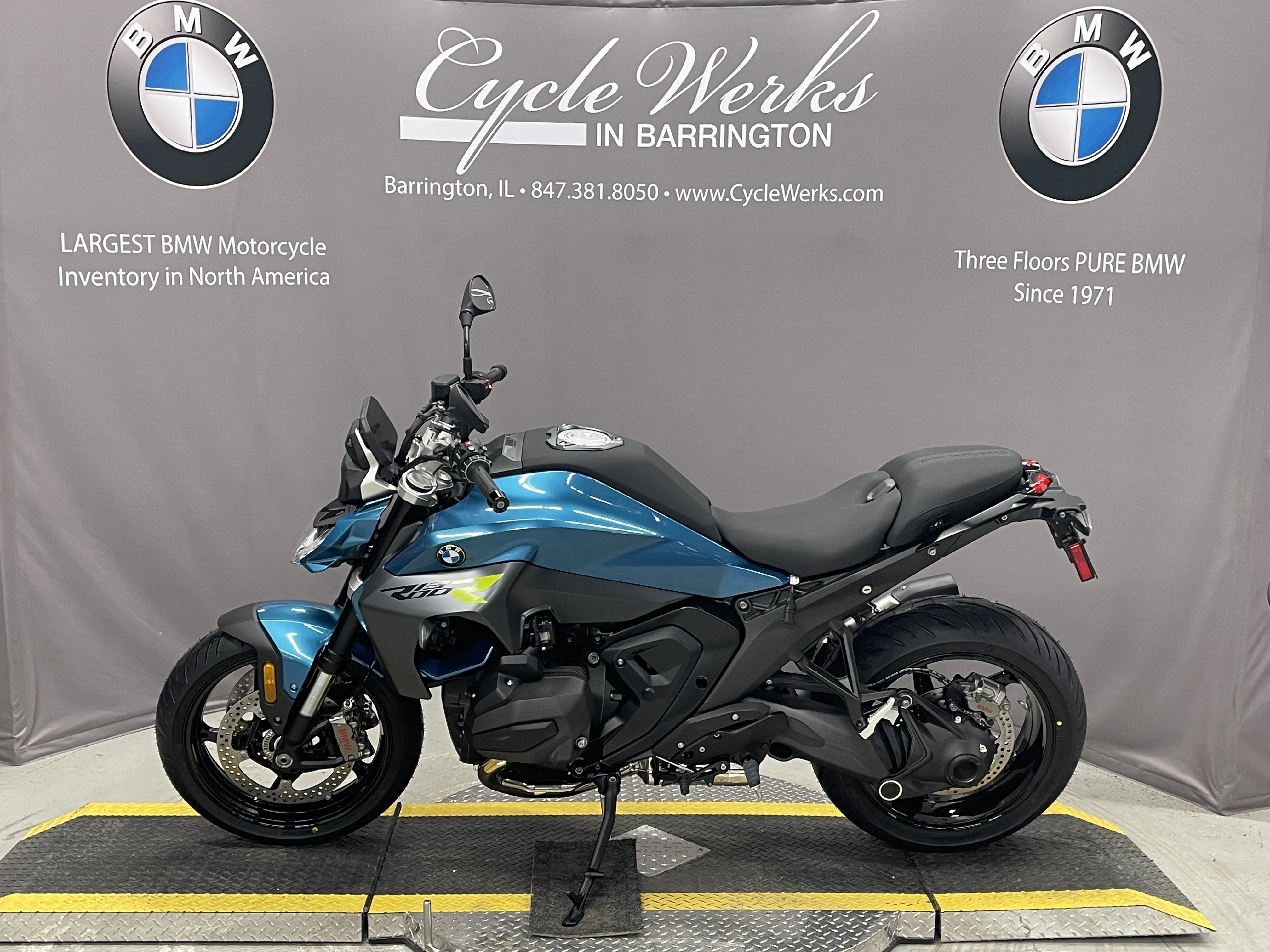 2026 BMW R 1300 R 1300 R in Barrington, IL