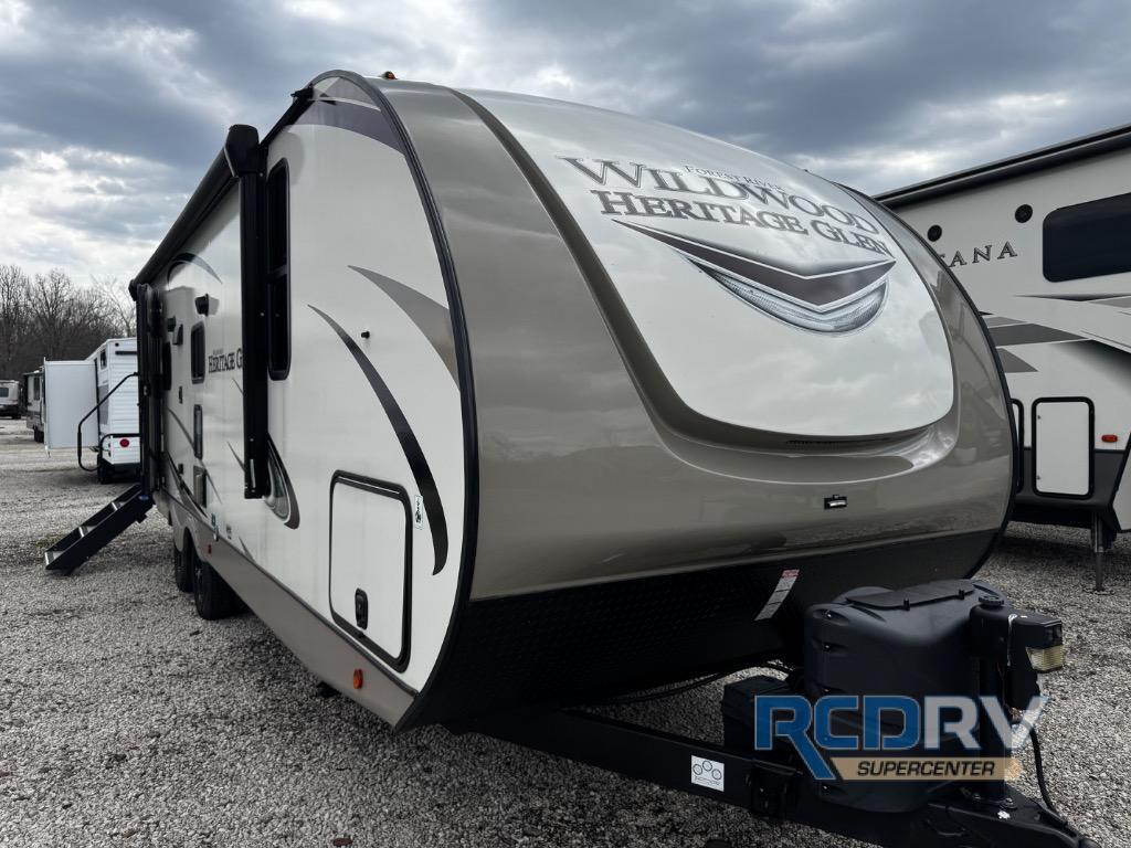 2021 Forest River Rv Wildwood Heritage Glen Hyper-Lyte 24RLHL in medina OH