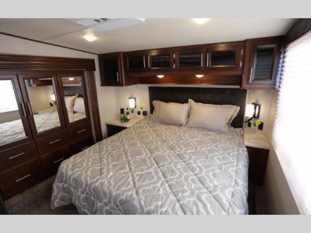 2018 Forest River Rv Vengeance 420V12 in sterling heights MI