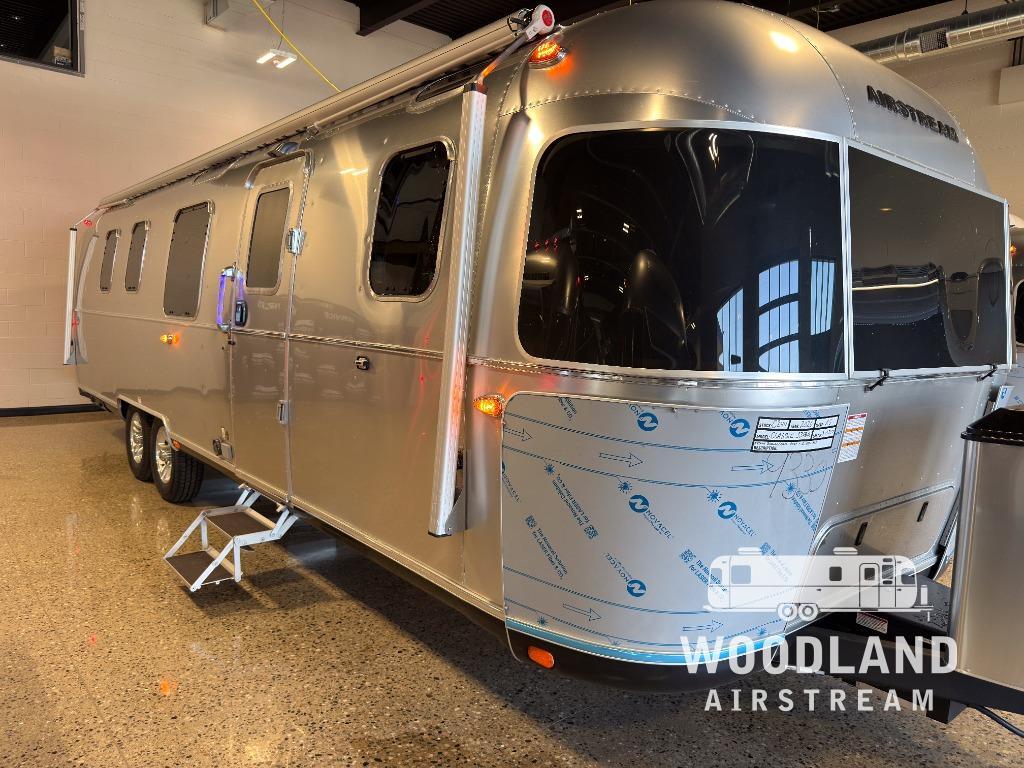 2026 Airstream Classic 33FB in clarkston MI
