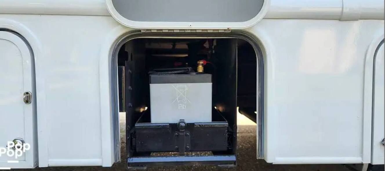 A photo of this 2019 Thor Motor Coach Majestic 28A