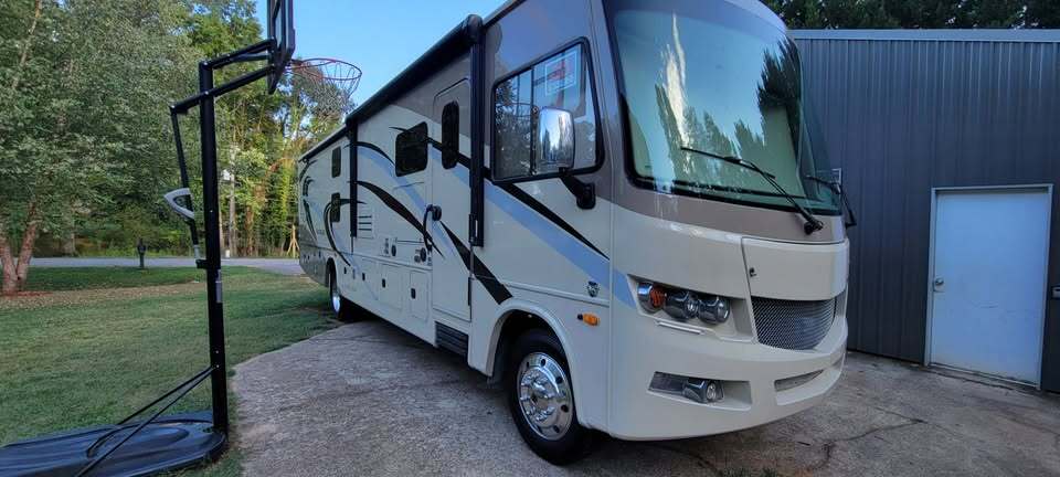 2018 Forest River GEORGETOWN 5 SERIES GT5 36B5 in easley SC