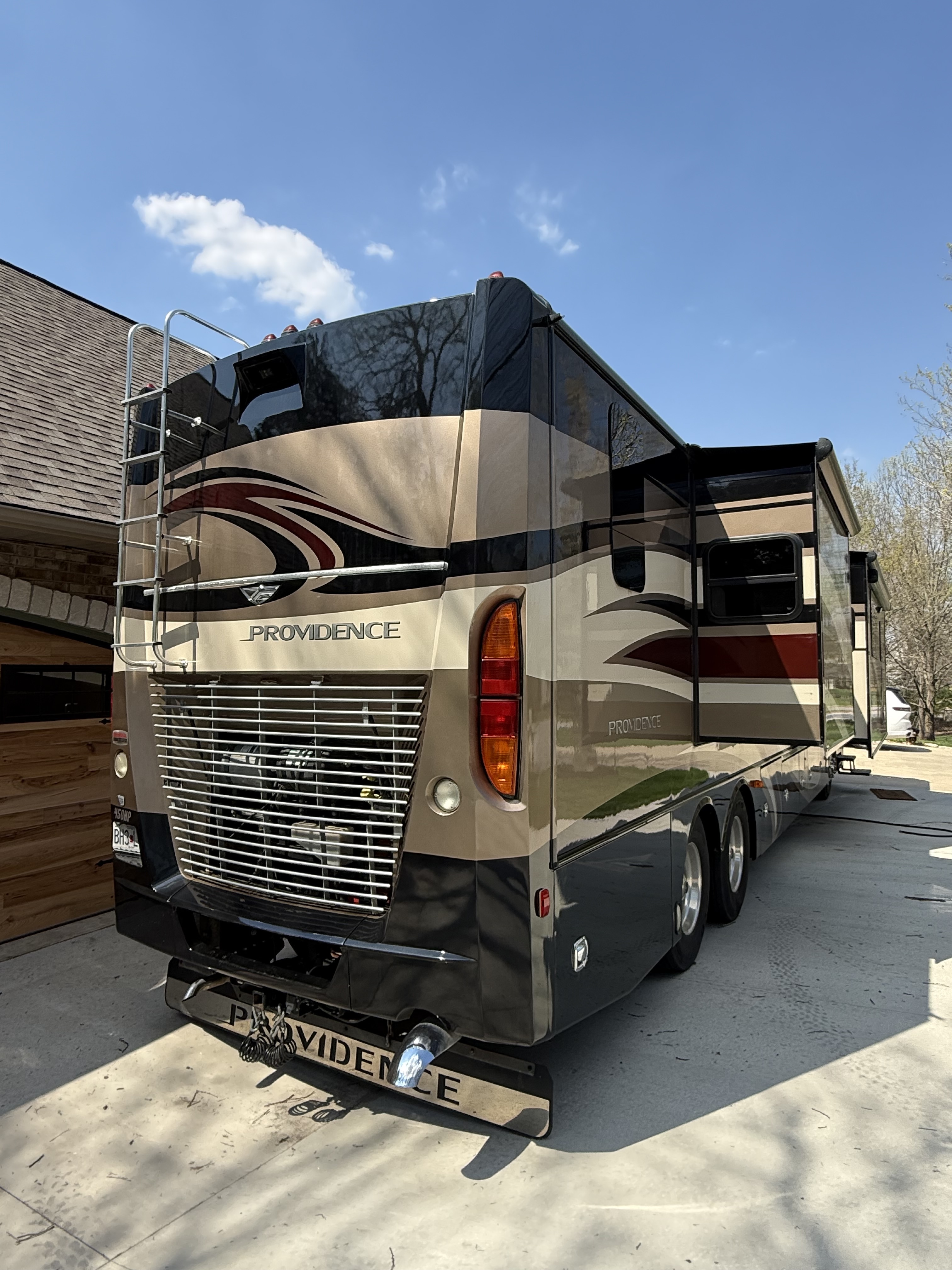 2015 Fleetwood PROVIDENCE 42M in rolla MT