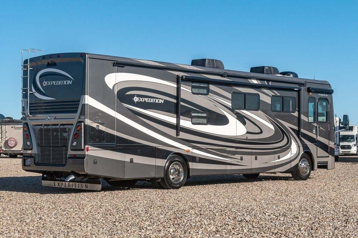 2011 Fleetwood EXPEDITION 38B in ladera ranch CA