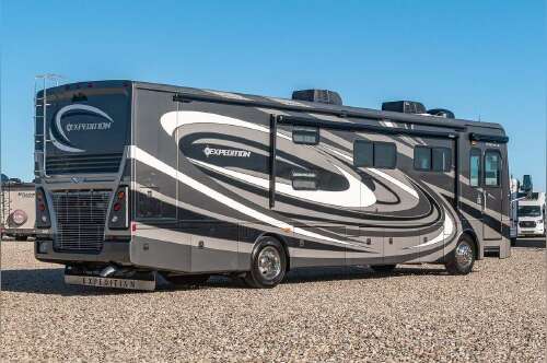 2011 Fleetwood EXPEDITION 38B in ladera ranch CA