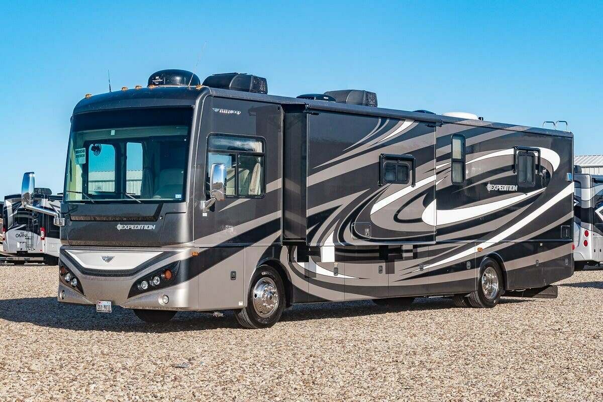 2011 Fleetwood EXPEDITION 38B in ladera ranch CA