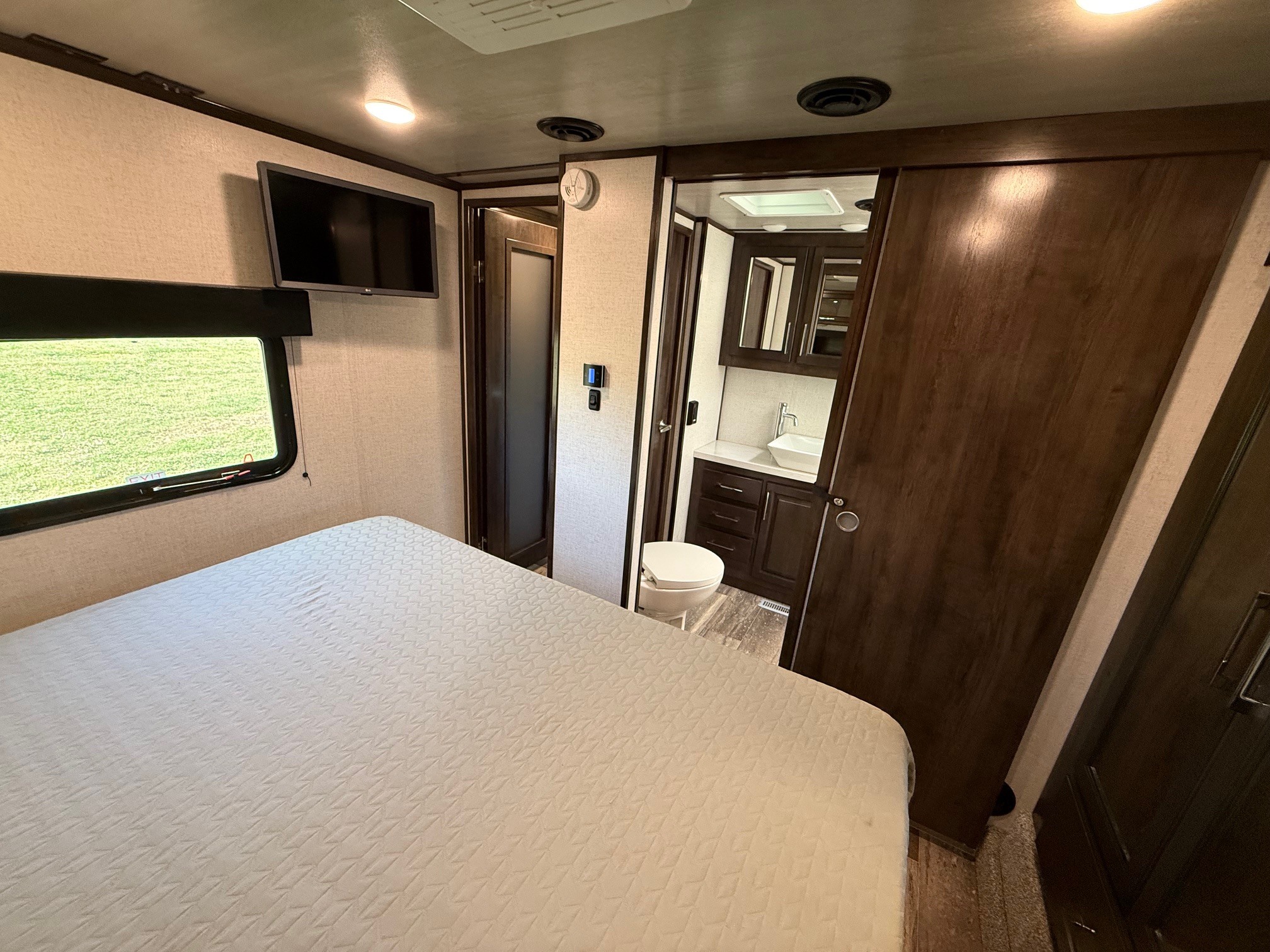 2022 Dutchmen VOLTAGE TRITON 3911 RV