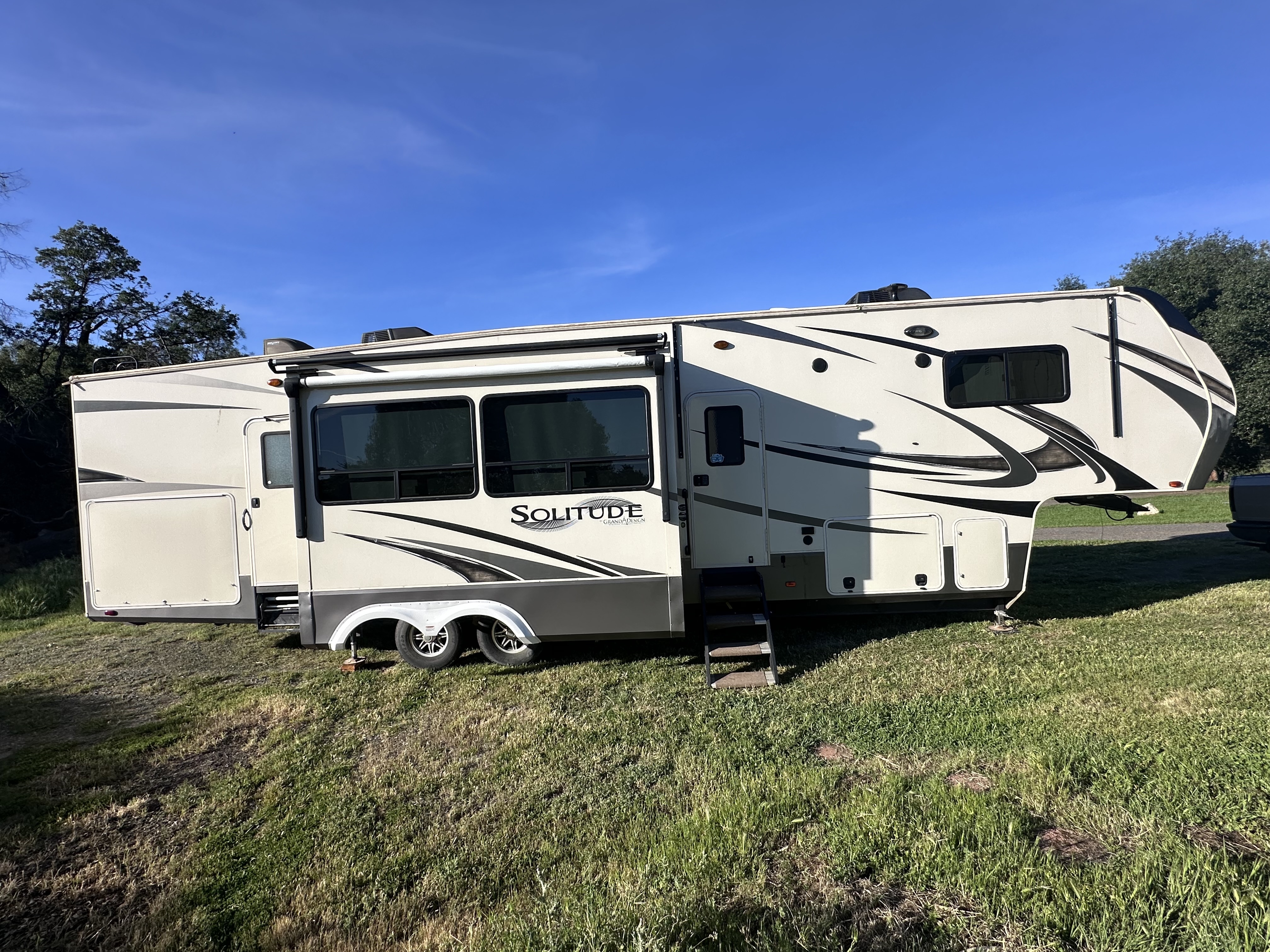 2019 Grand Design SOLITUDE 3740BH RV