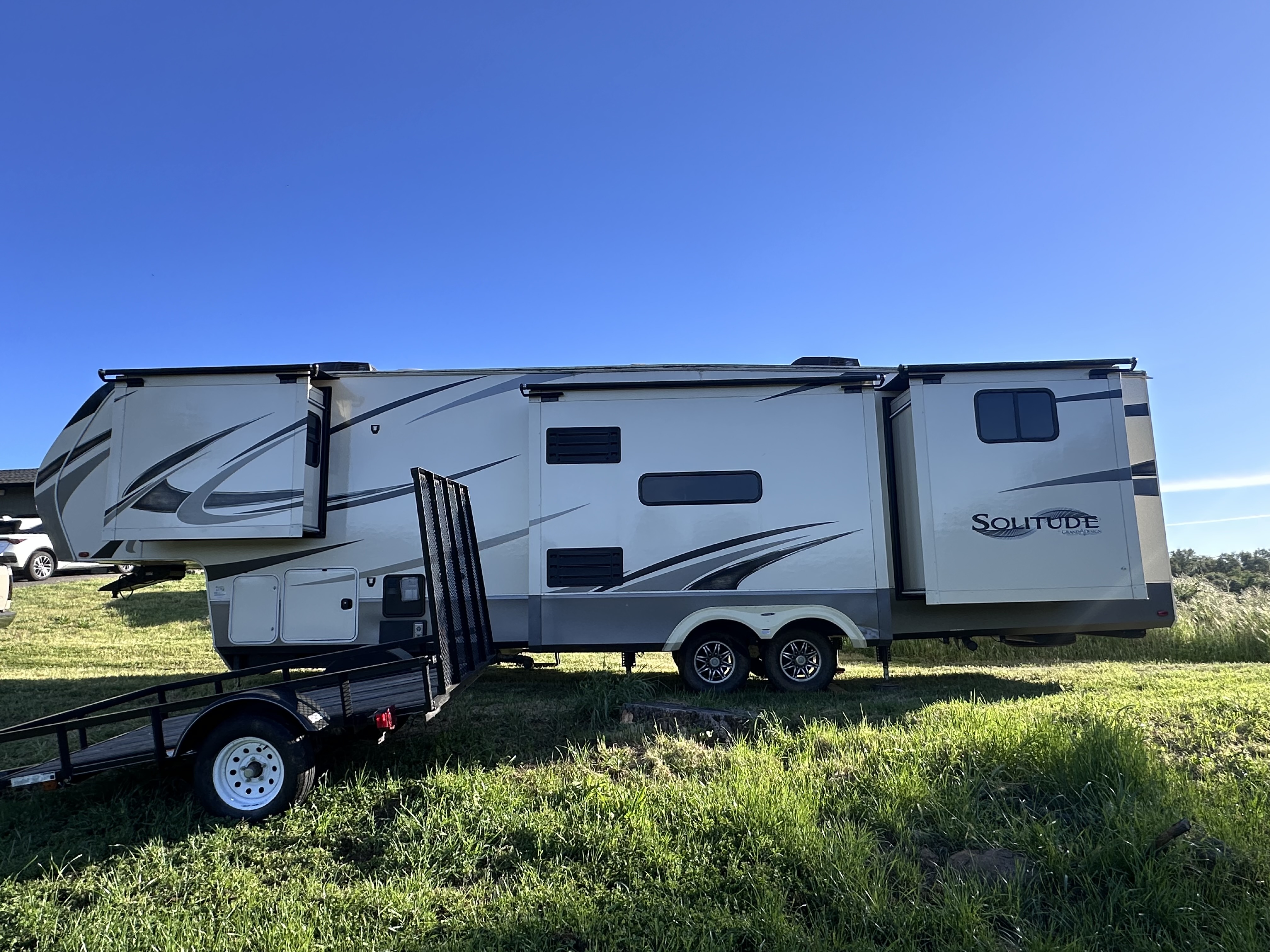2019 Grand Design SOLITUDE 3740BH in jamestown CA